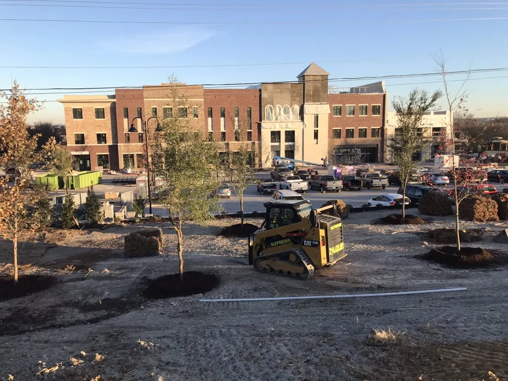 Top-rated yard maintenance in Dallas, TX - Supreme Landscaping & Fencing