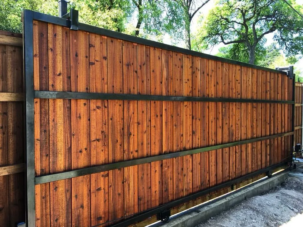 Trusted outdoor landscaping for homes across Dallas, TX - Supreme Landscaping & Fencing