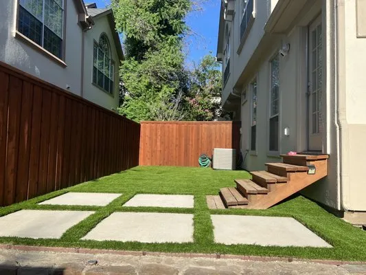 Supreme Landscaping & Fencing Logo