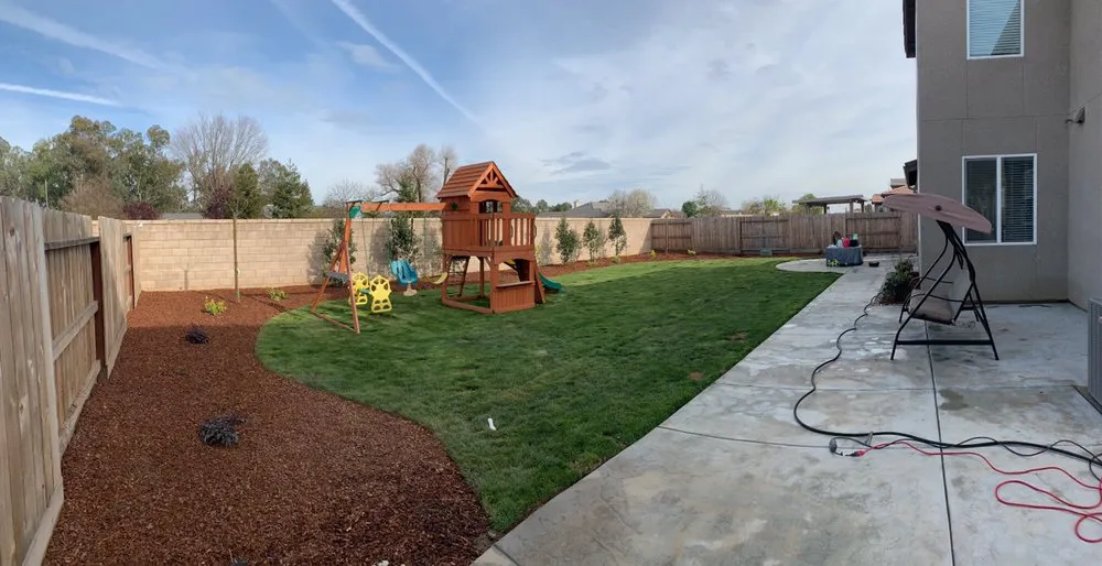 Top-rated lawn care service in Fresno, CA by Supreme Landscaping & Irrigation