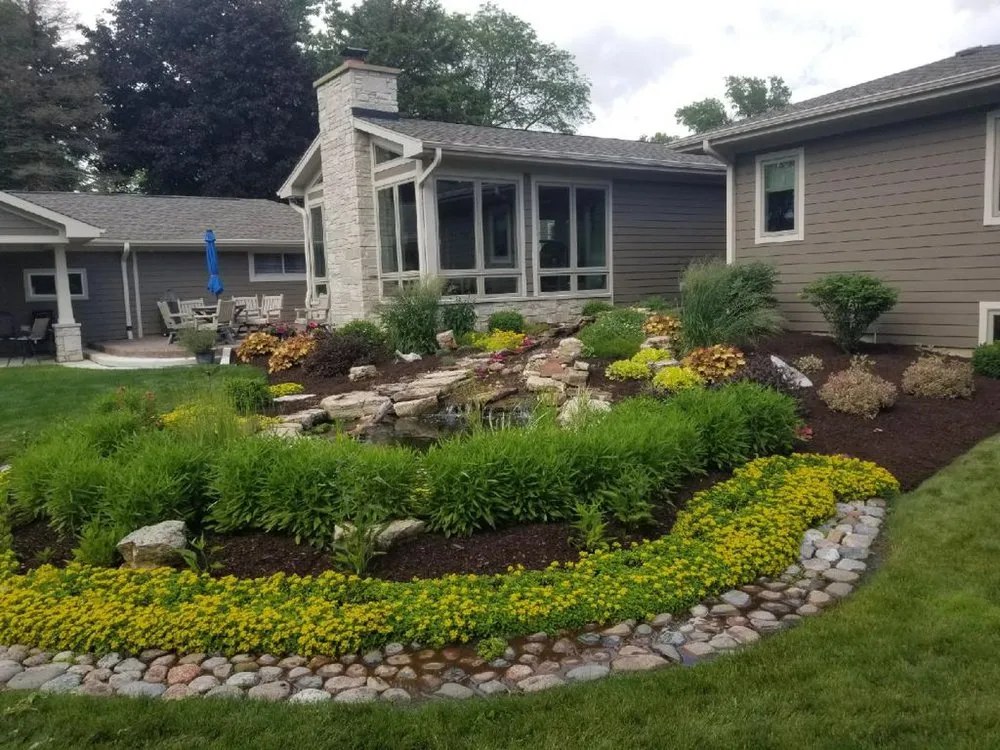 Trusted outdoor landscaping in Chicago, IL - Supreme Landscaping