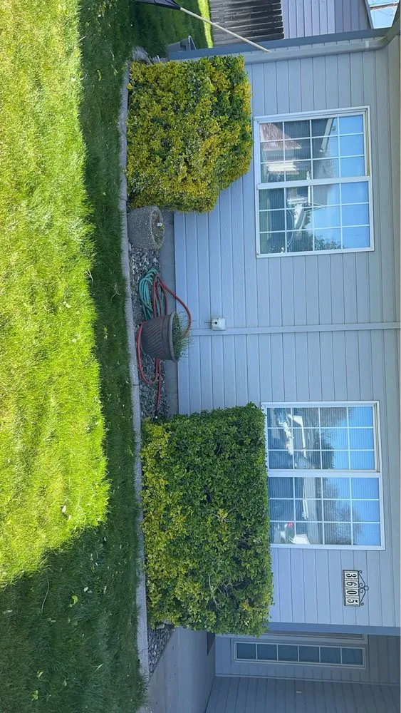 Affordable lawn mowing service in Kennewick, WA - Supreme Landscaping