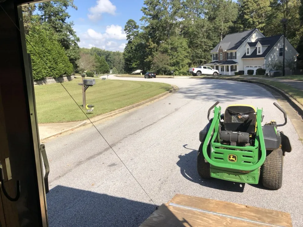 Local lawn care service experts serving Hiram, GA - Supreme Lawn Care