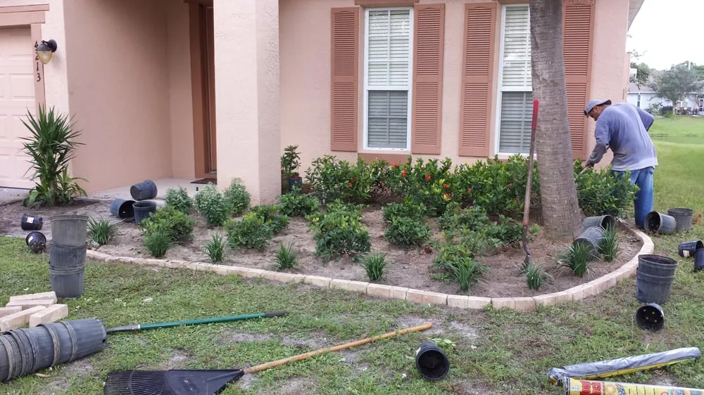 Expert landscape design experts serving Melbourne, FL - Supreme Lawn Care