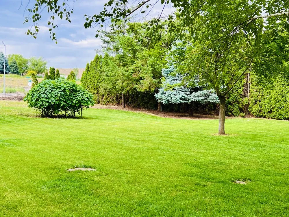 Professional residential landscaping for beautiful yards across Kennewick, WA - Supreme Lawncare & Landscaping