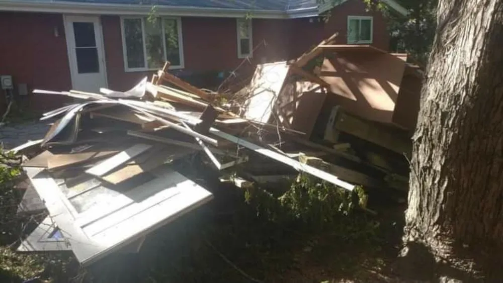 Trusted yard cleanup service for homes across Milwaukee, WI - Supreme Legacy Home Improvement