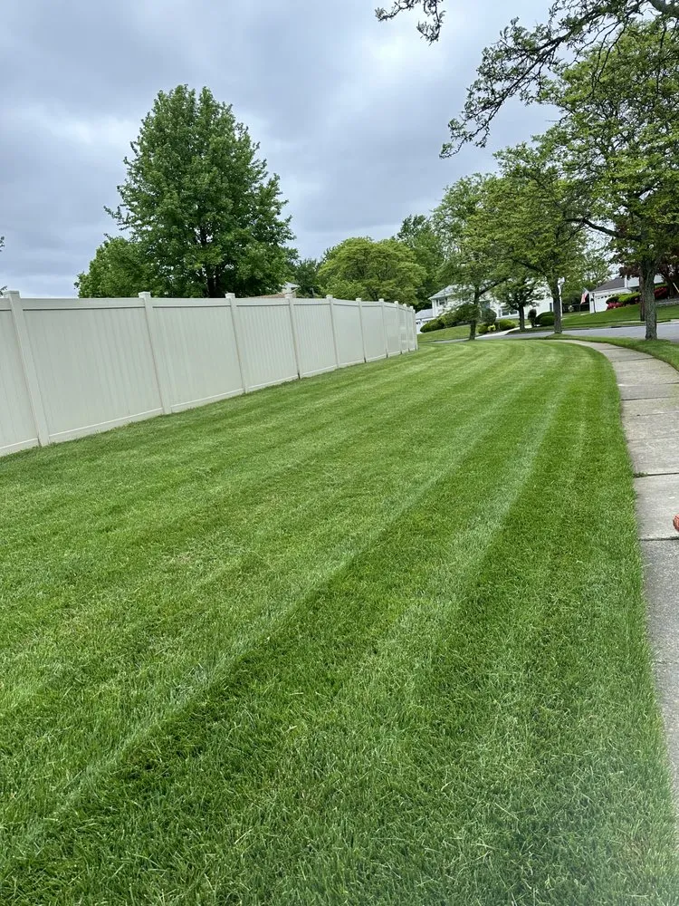 Professional outdoor landscaping in East Brunswick, NJ - Supreme Outdoor Maintenance