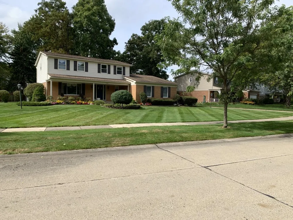 Custom outdoor landscaping experts serving Columbiaville, MI - Supreme outdoor specialists