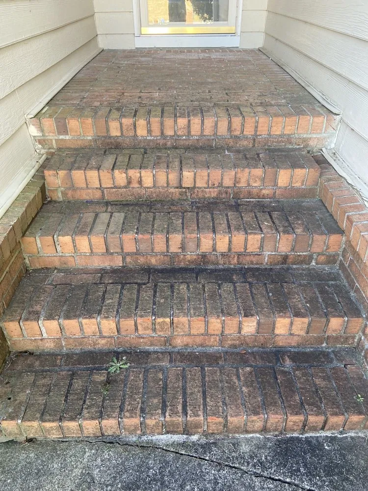 Expert yard cleanup service experts serving Lilburn, GA - Supreme Pressure Washing And Lawncare