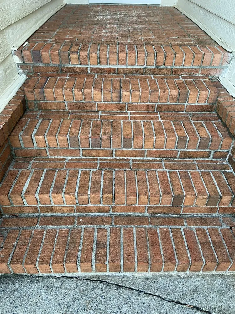 Trusted yard maintenance experts serving Lilburn, GA - Supreme Pressure Washing And Lawncare