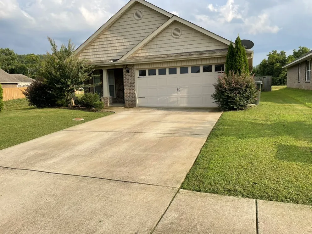 Top-rated garden landscaping near you in Albertville, AL by Surf-N-Turf Lawn Pros