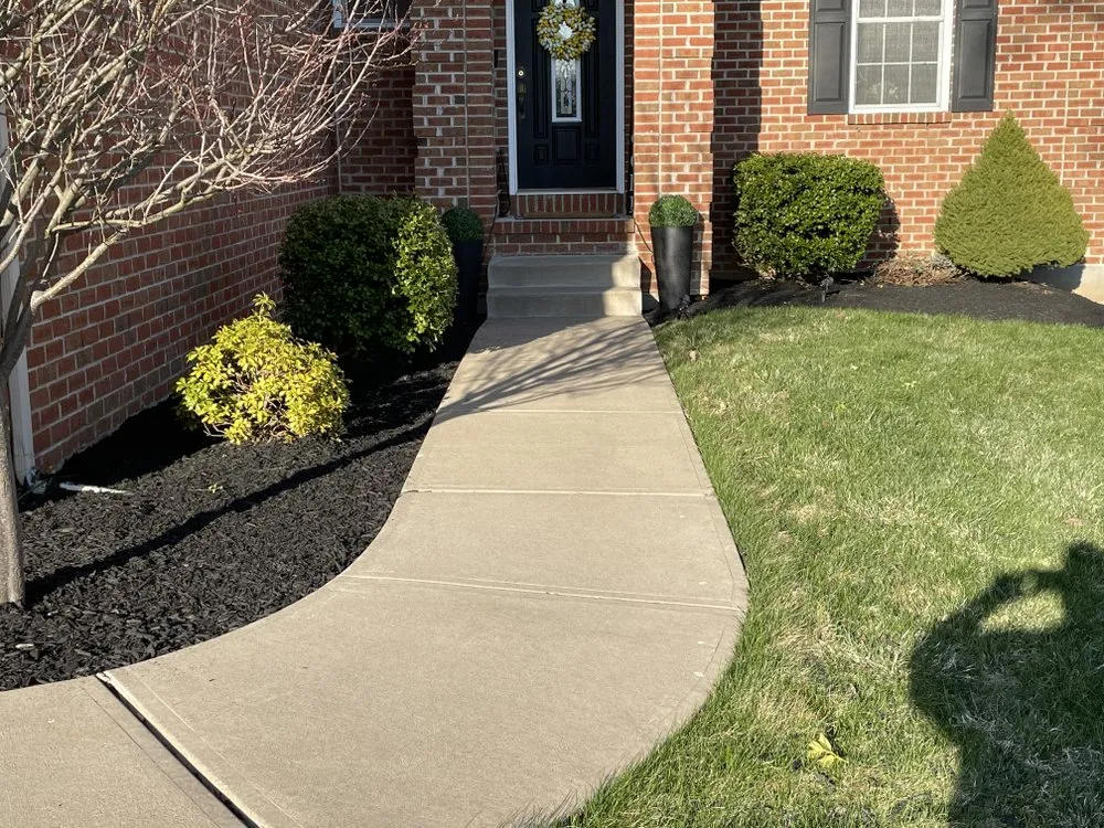 Professional lawn care service in Elmhurst Township, PA - Surianos Landscaping & Exterior Design