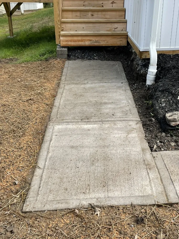 Custom outdoor landscaping experts serving Elmhurst Township, PA - Surianos Landscaping & Exterior Design