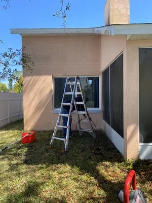 Surmount Cleaning & Tree Service Logo