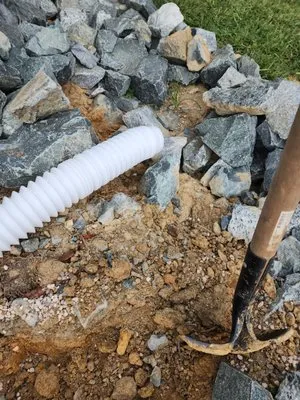 Surratt's Lawn Care Logo