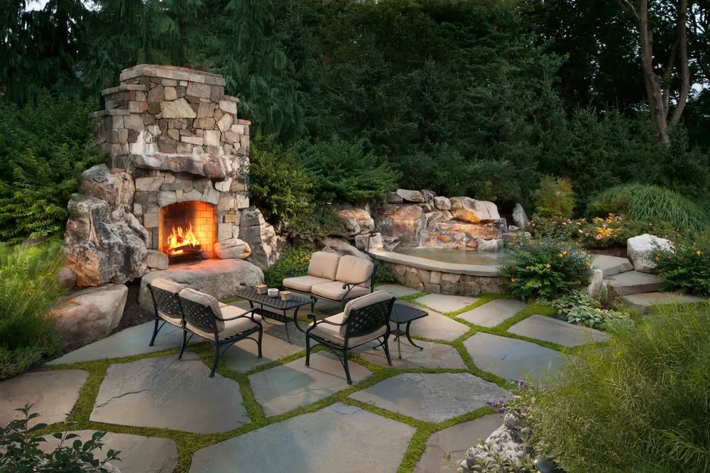 Professional yard maintenance in Sterling, VA - Surrounds Landscape Architecture And Construction