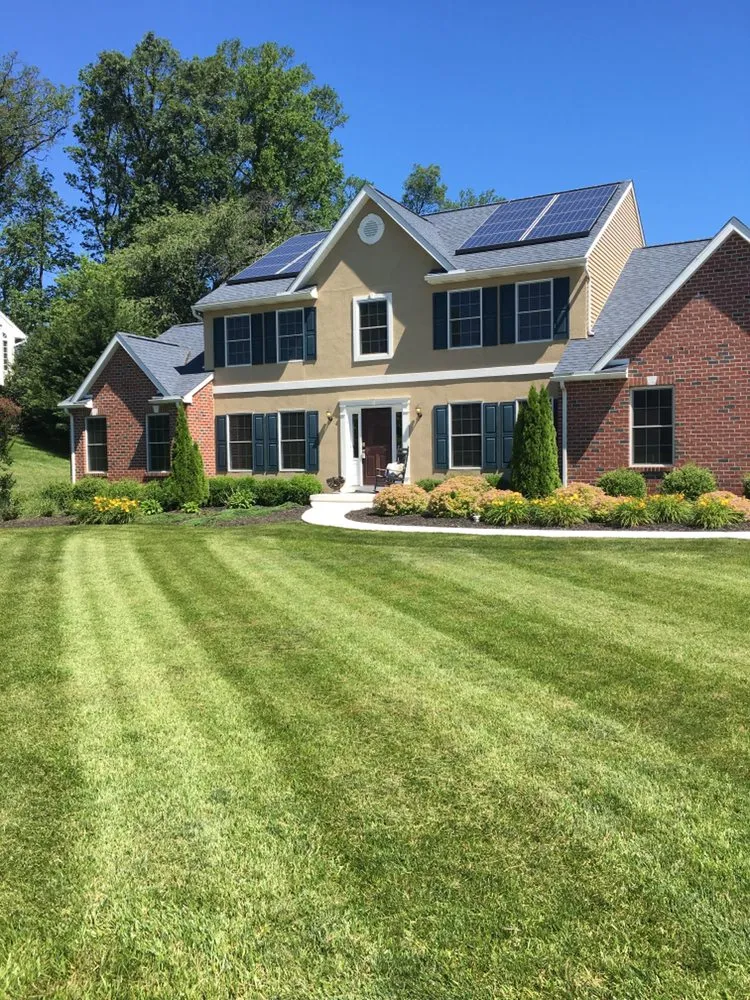 Reliable lawn mowing service in Shrewsbury, PA by Susquehanna Lawn Care