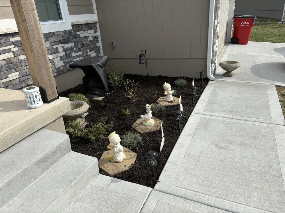 Custom yard cleanup service for beautiful yards in GRAIN VALLEY, MO by Sutliffe Home and Lawn