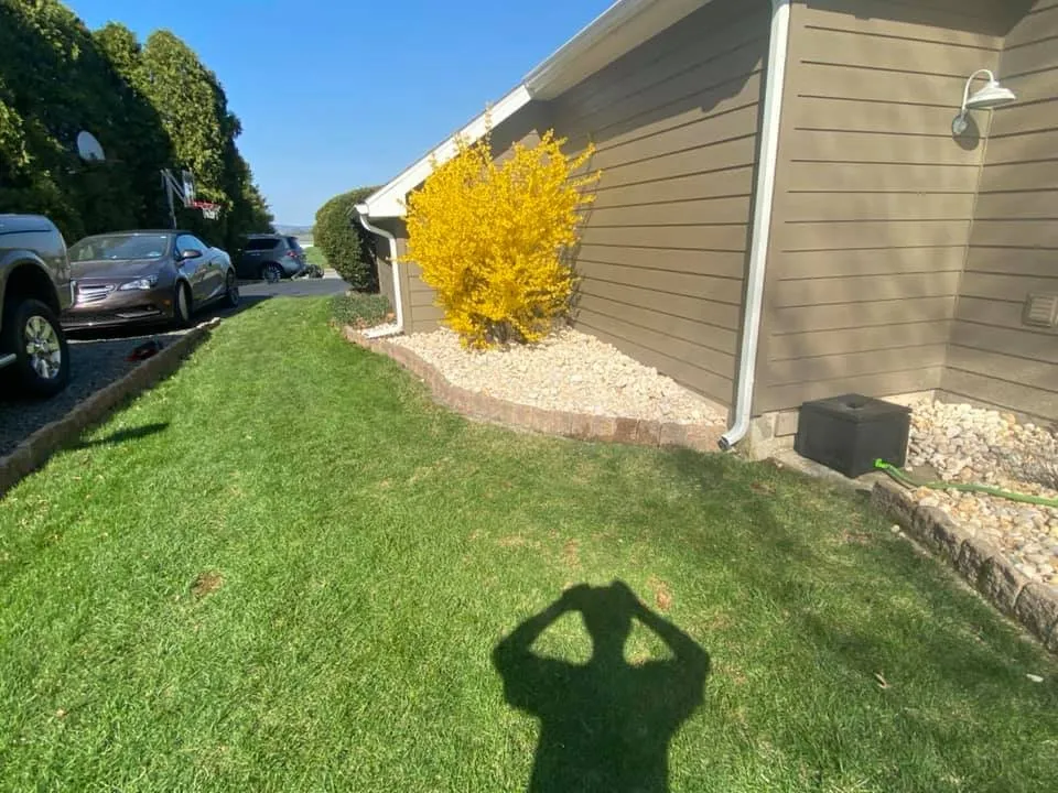 Local lawn mowing service experts serving Barto, PA - Sutterby Sustainable Landscapes