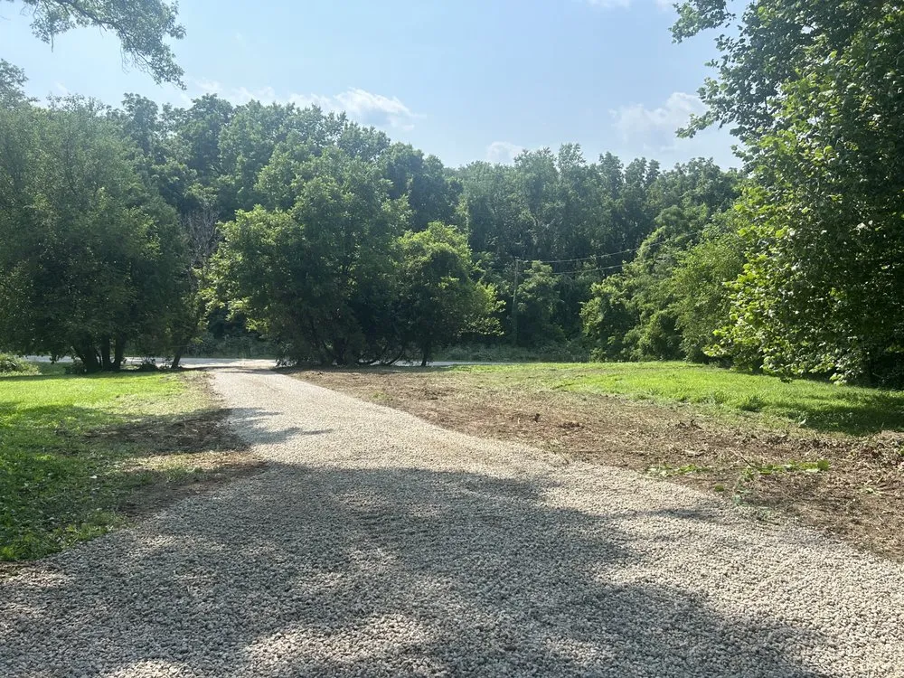 Local garden landscaping in Edwardsville, KS - Sutton Landworks