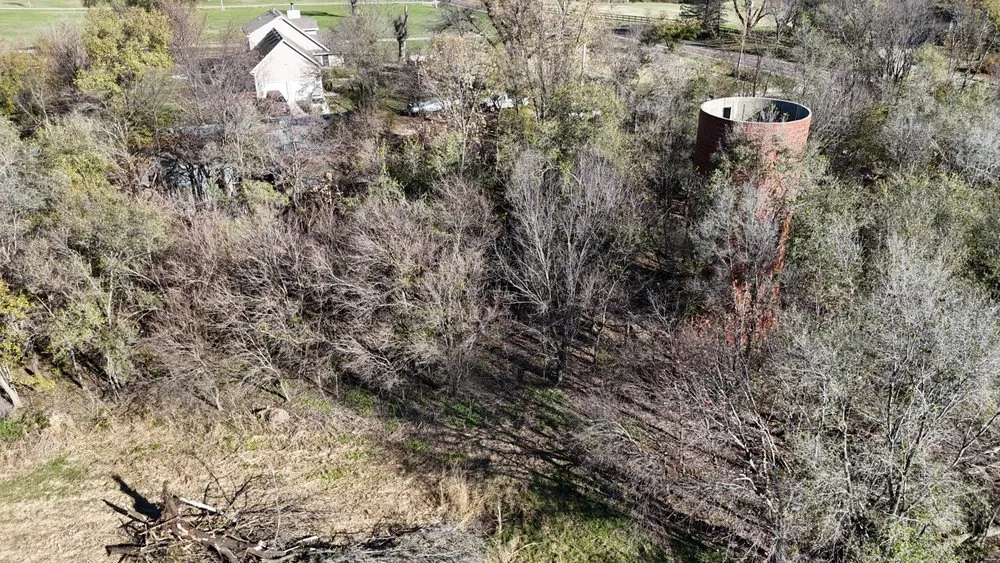 Custom landscape installation experts serving Edwardsville, KS - Sutton Landworks