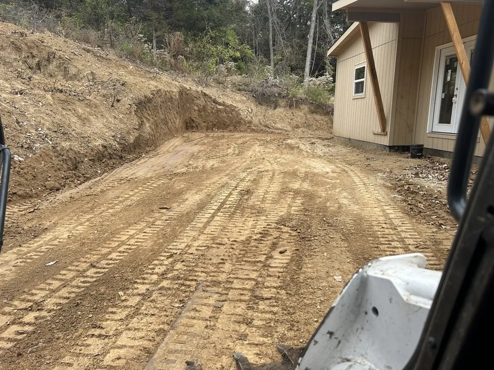 Affordable yard maintenance in Edwardsville, KS by Sutton Landworks