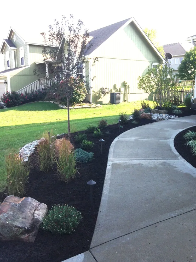 Reliable yard maintenance in Kearney, MO by Sutton Outdoor, LLC