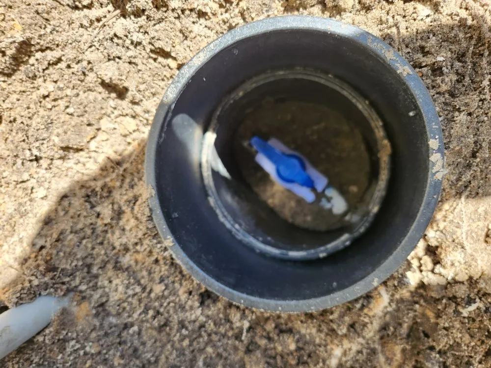 Custom yard cleanup service in Wilton Manors, FL - S&V Lawn Services