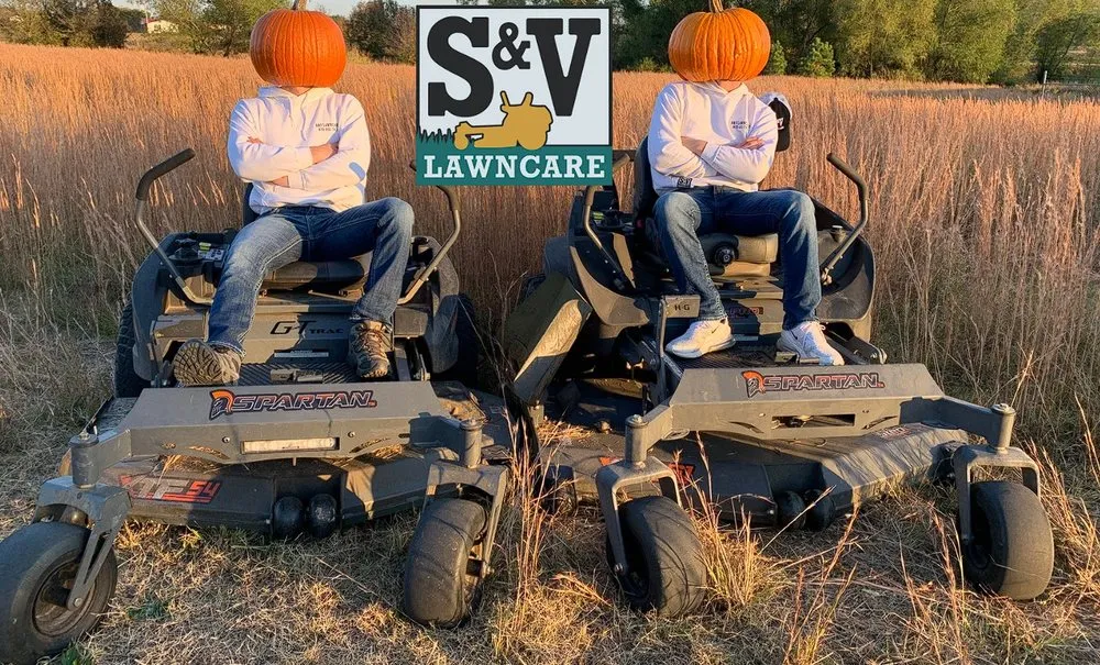 Affordable lawn mowing service near you in Jonesboro, AR by S&V Lawncare