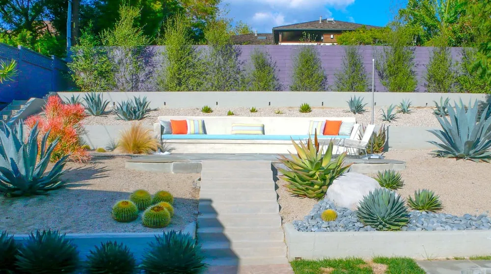 Expert yard maintenance experts serving Santa Monica, CA - SVA Home and Garden