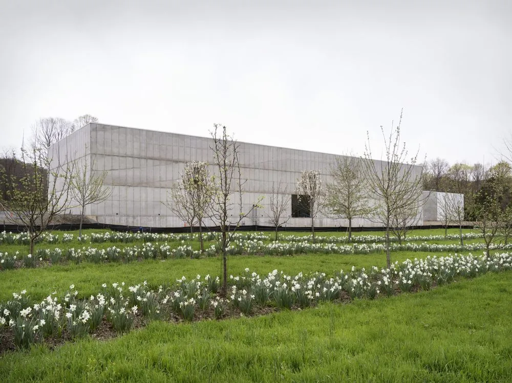 Affordable yard maintenance for beautiful yards across Ridgefield, CT - Svendsen & Keller