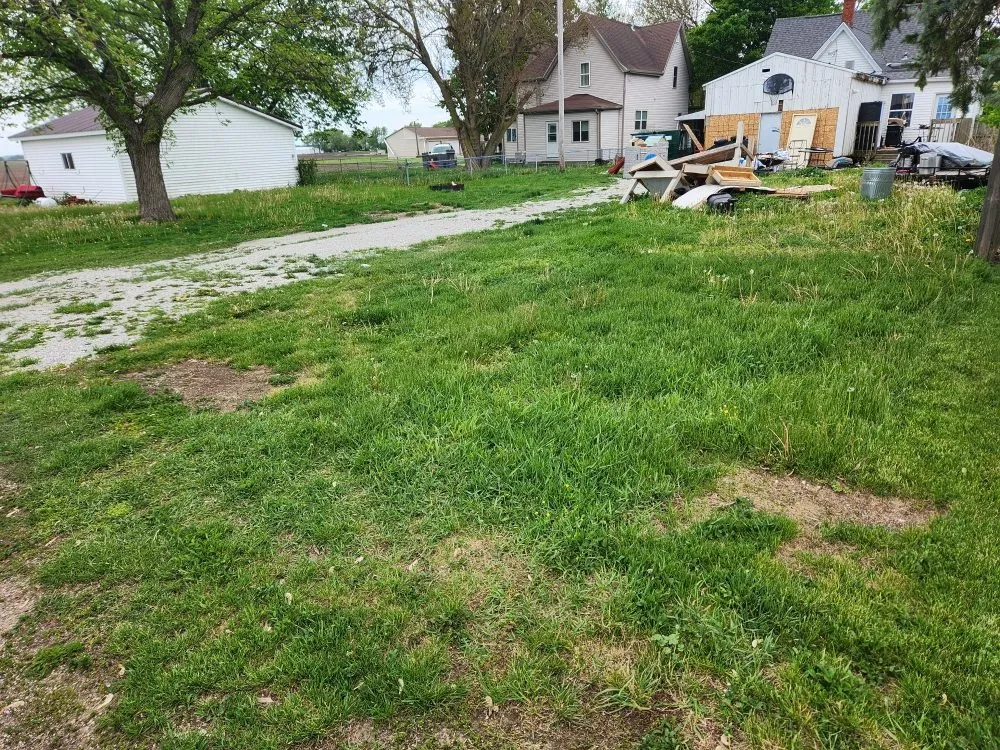 Top-rated outdoor landscaping in Clinton, IL by Sw Lawn Care