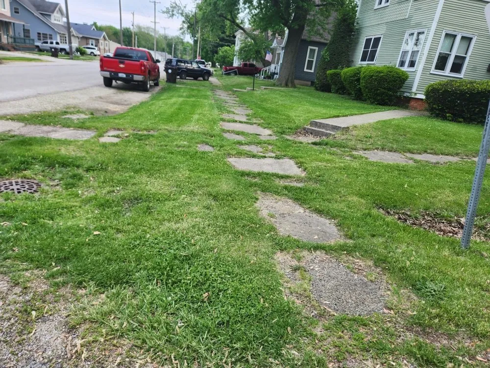 Affordable landscape design experts serving Clinton, IL - Sw Lawn Care