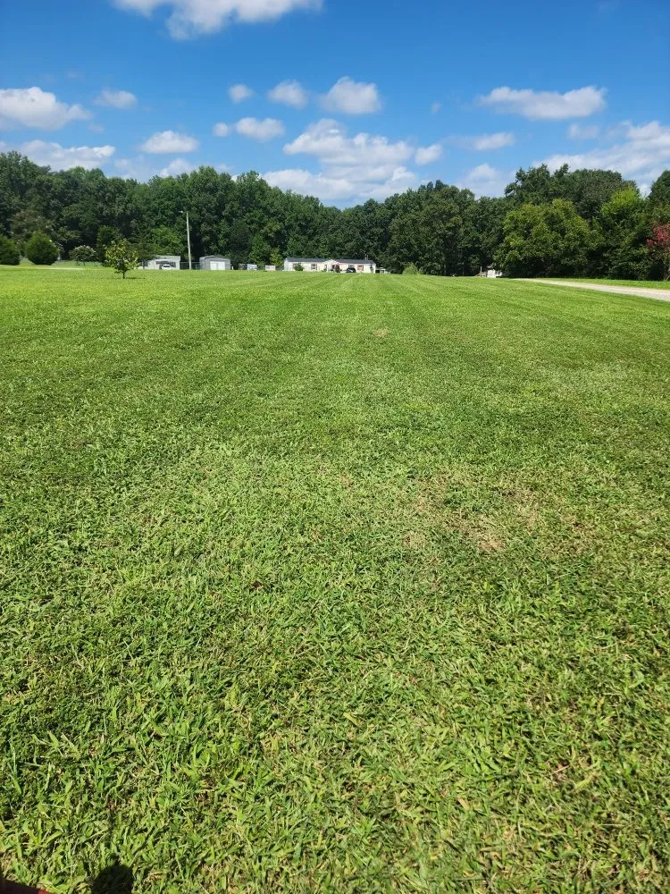 Custom yard maintenance in Lincolnton, NC - S&W Lawn Care