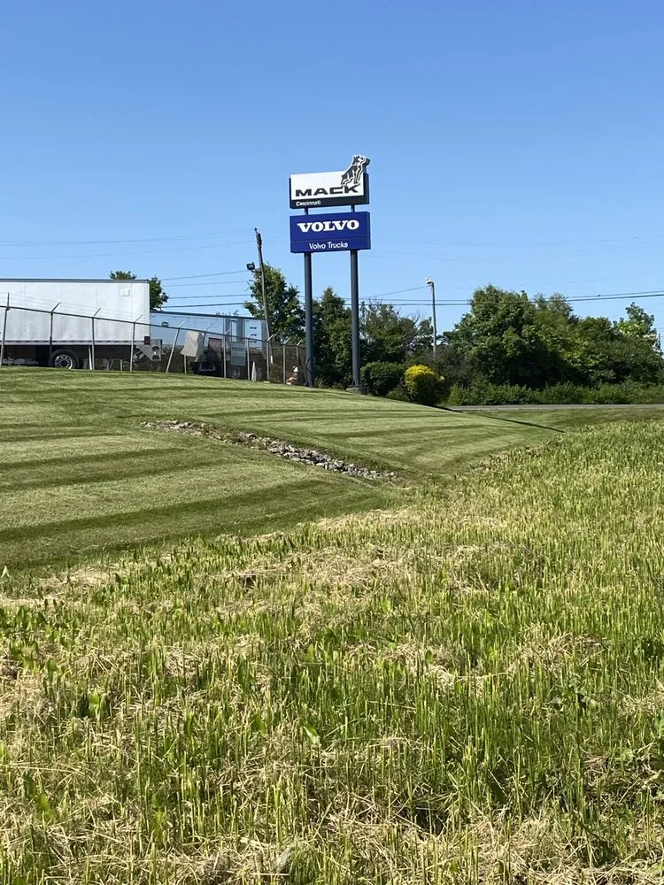 Trusted yard maintenance in Hamilton, OH - S&W Outdoor Services