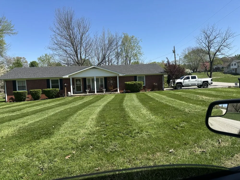 Top-rated outdoor landscaping in Lafayette, TN - Swaffer Mowing Service