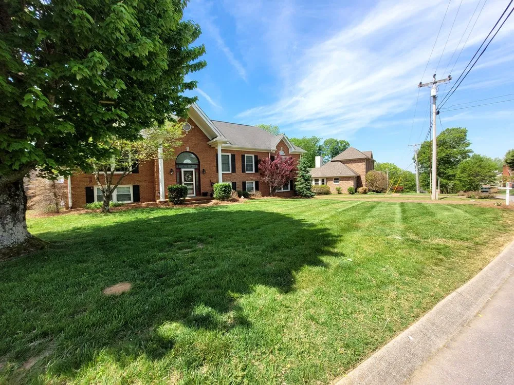 Expert lawn mowing service experts serving Mt. Juliet, TN - Swain Landscape Design