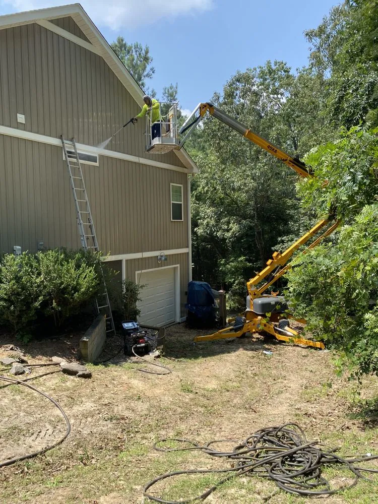 Custom lawn care service in Aberdeen, NC - Swamp Builders