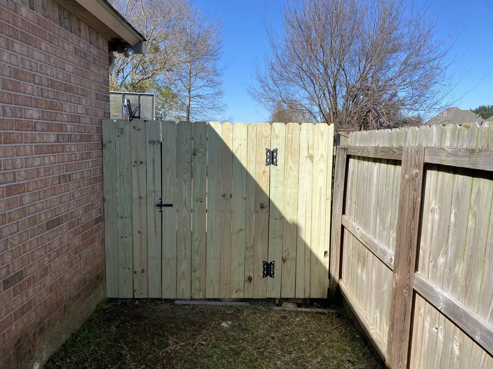 Affordable lawn mowing service with custom design in Baton Rouge, LA by Swamp Grass Lawn and Maintenance