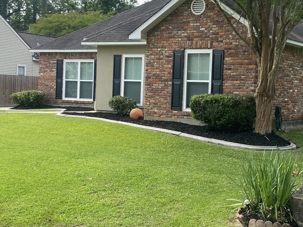 Local yard cleanup service for homes across Baton Rouge, LA - Swamp Grass Lawn and Maintenance
