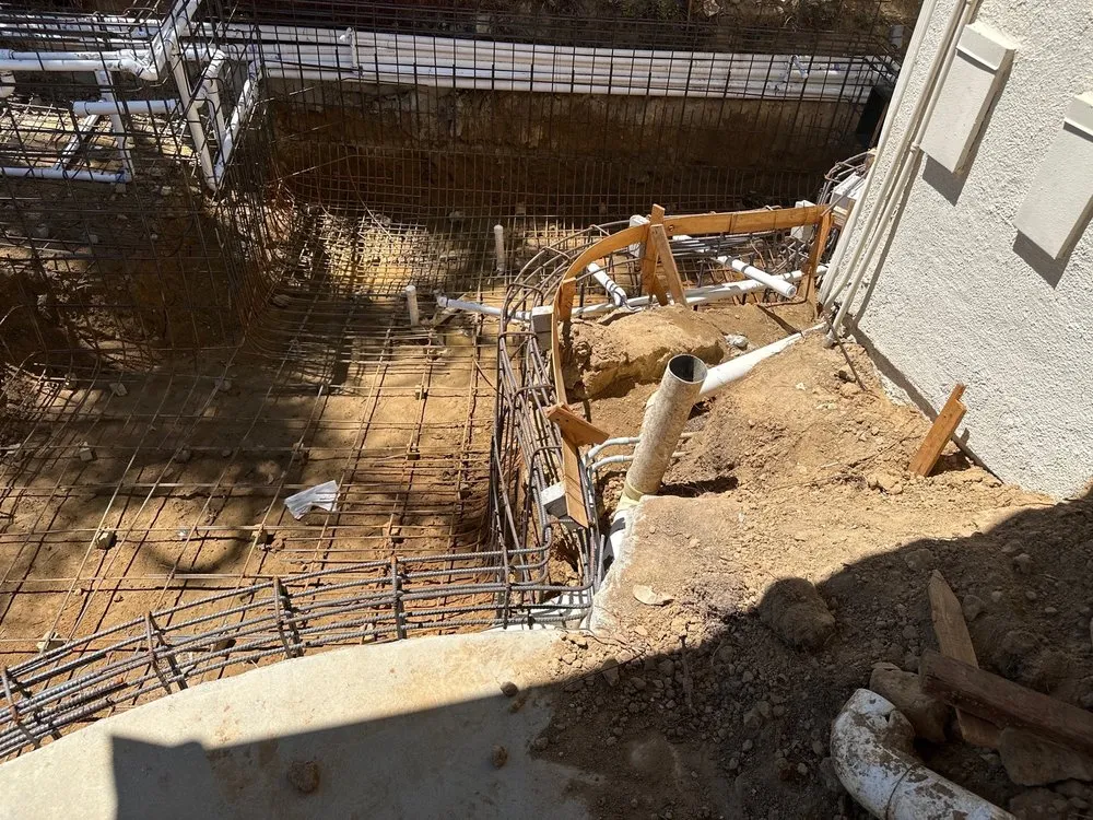 Top-rated lawn care service for year-round maintenance in Simi Valley, CA by Swan Pools West