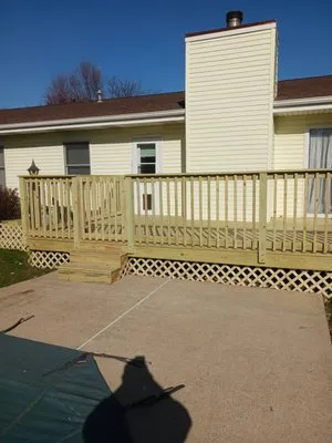 Swartz Handyman & Landscape Services Logo