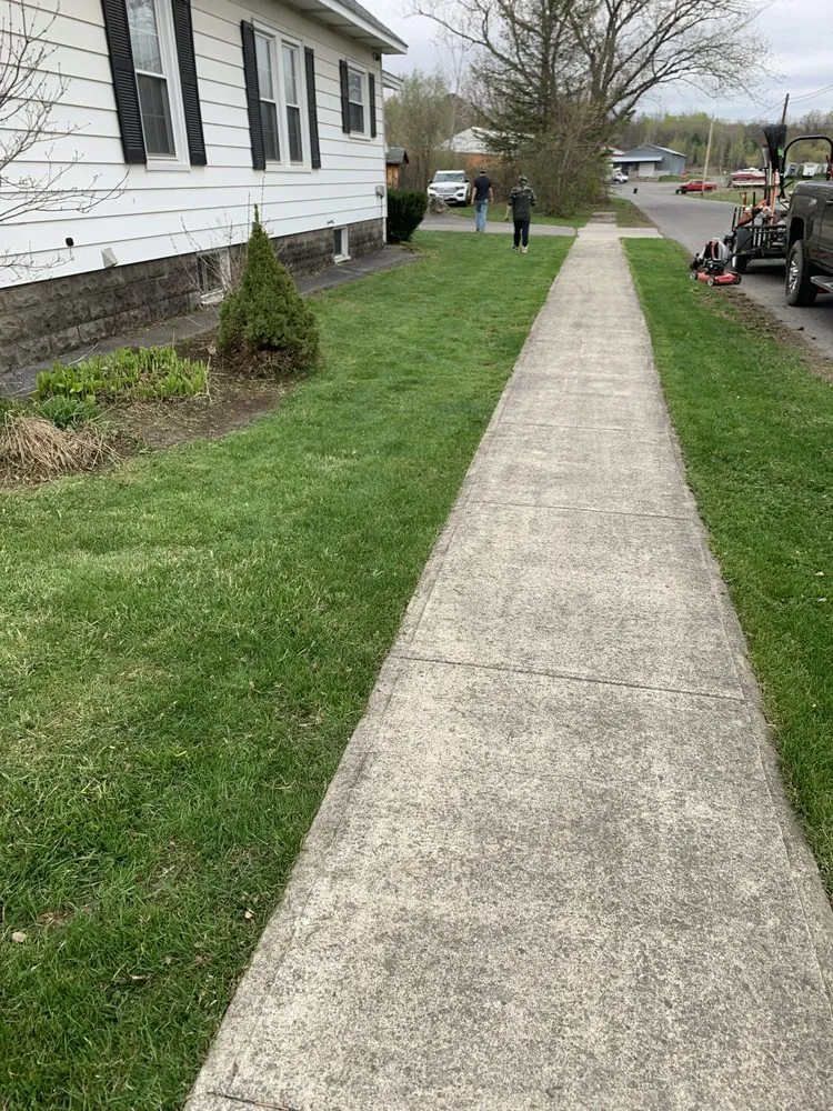 Reliable yard cleanup service experts serving Johnstown, NY - Sweeney Property Management