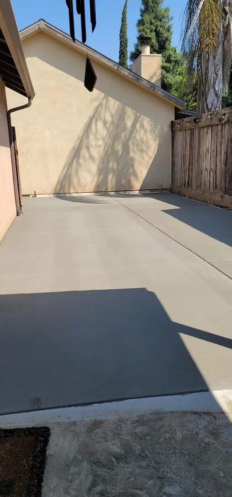 Professional outdoor landscaping for homes in Manteca, CA by Sweet-Crete Construction General Engineering