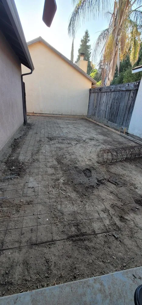 Professional garden landscaping in Manteca, CA by Sweet-Crete Construction General Engineering