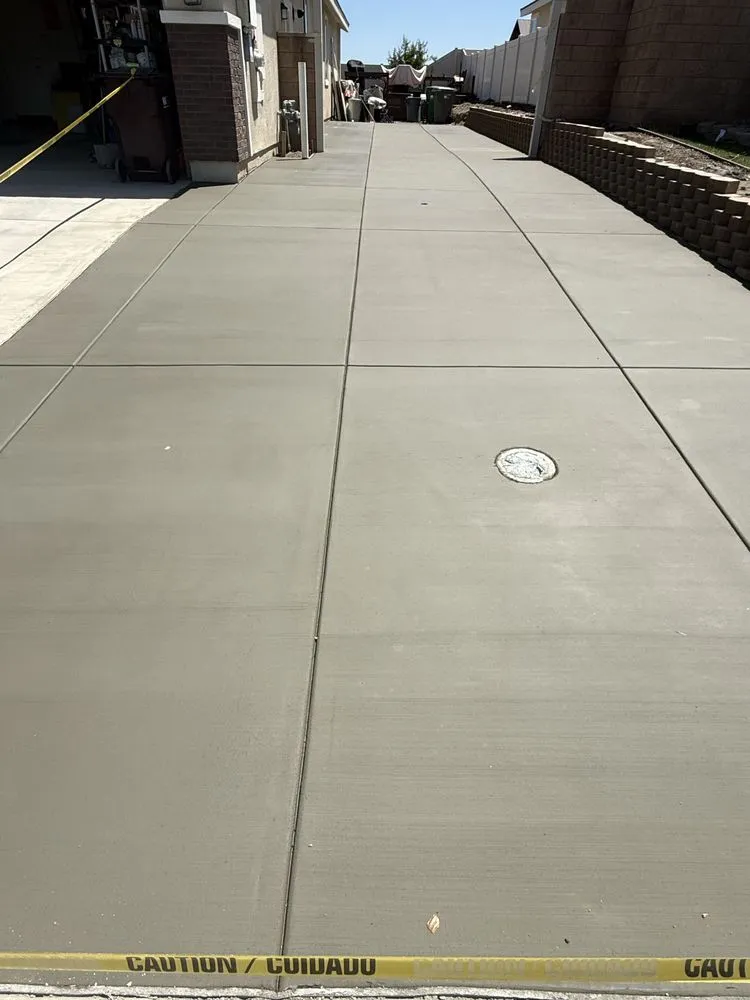 Local yard maintenance for residential properties in Menifee, CA by Sweet Home Service