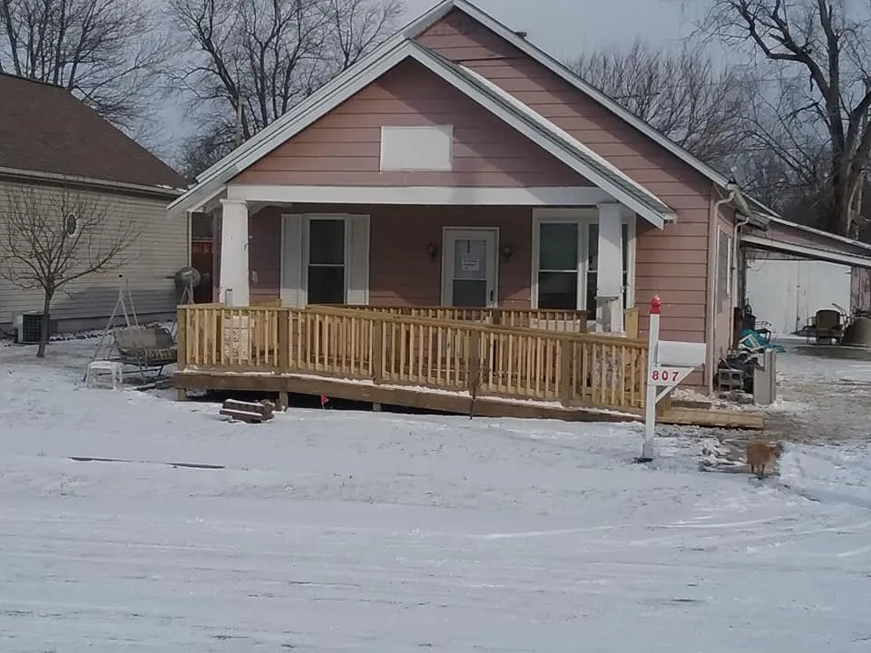 Expert residential landscaping experts serving Charleston, IL - Sweet Home Services