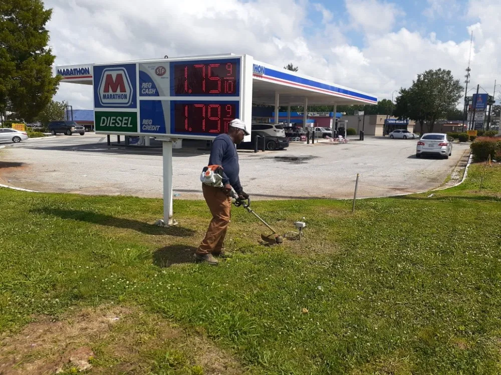 Reliable lawn mowing service near you across Atlanta, GA - Sweet Rose Incorporated Lawn Care