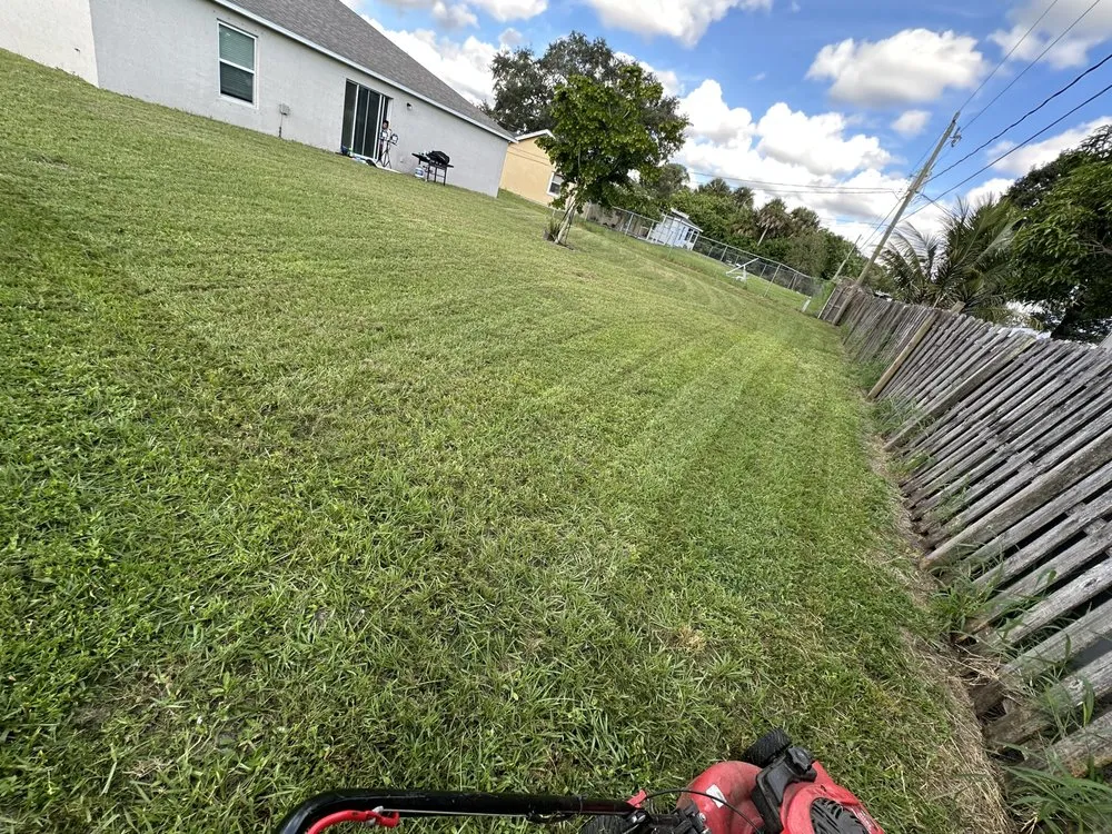 Expert garden landscaping in Fort Pierce, FL by Sweet Solutions