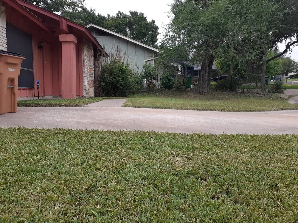 Top-rated lawn care service experts serving Cedar Park, TX - Sweet Tea Lawns